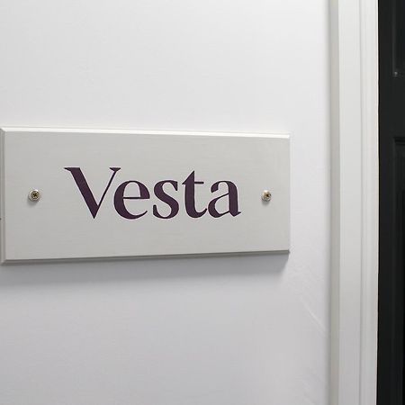 Vesta Central Bath Apartment Extérieur photo